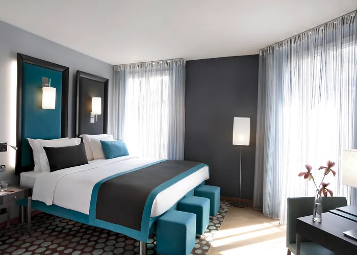 Hôtel Bassano Parigi